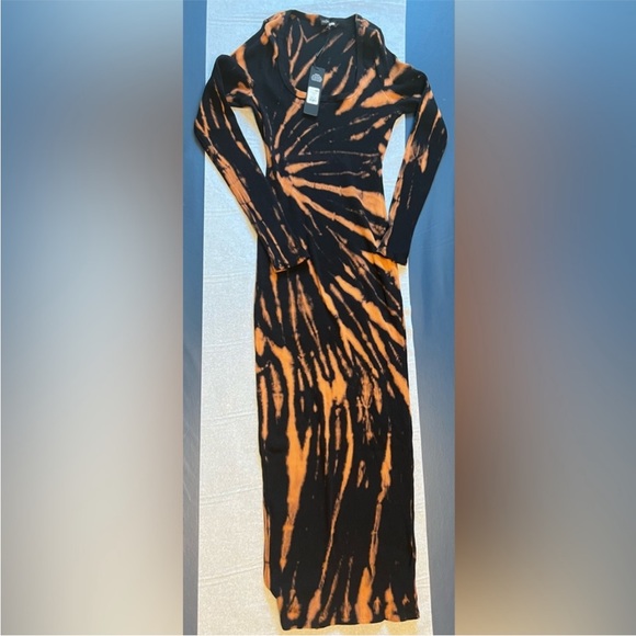 Fashion Nova Dresses & Skirts - Ribbed Maxi Dress
